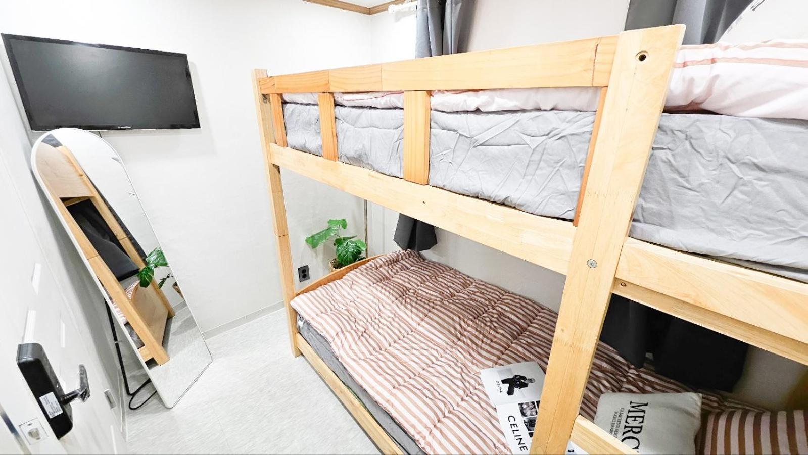 Miju Hostel Seoul Bagian luar foto