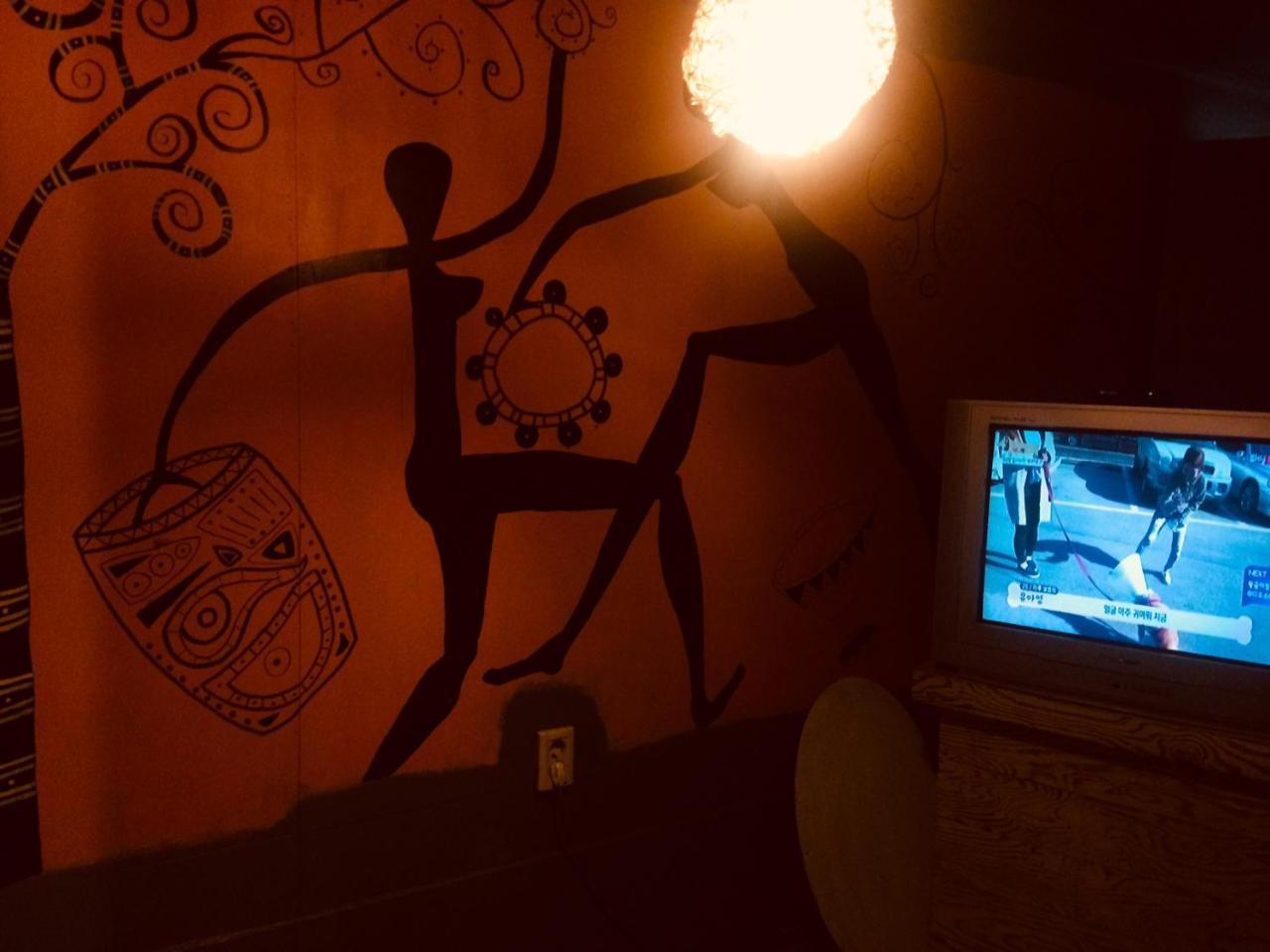 Miju Hostel Seoul Bagian luar foto